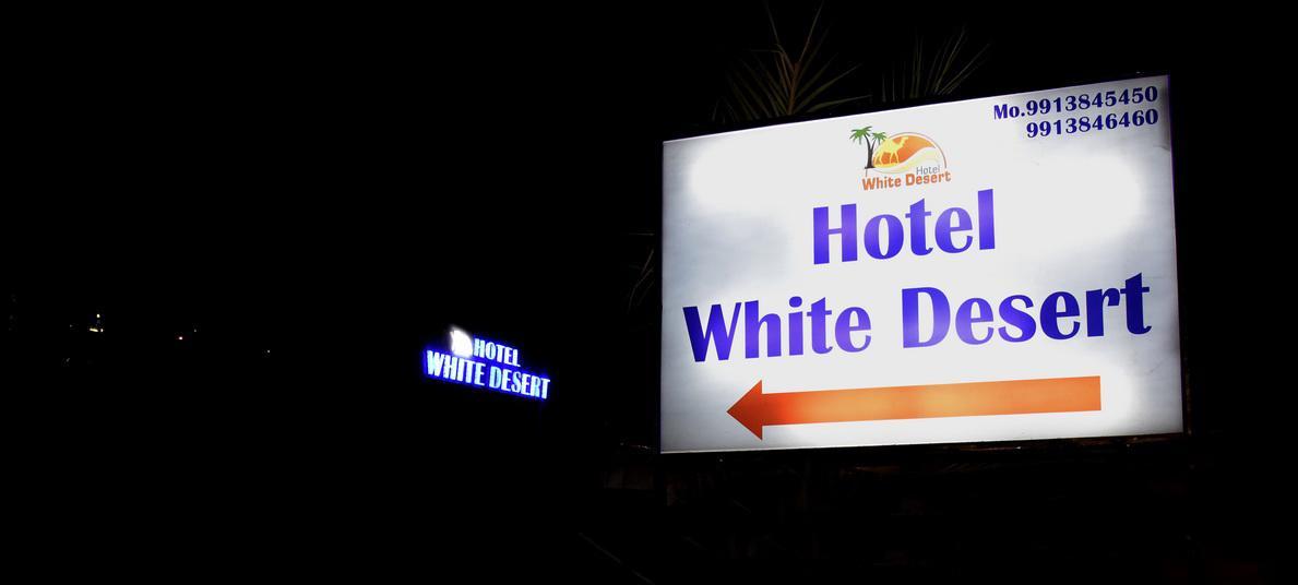 Hotel White Desert Bhuj Esterno foto